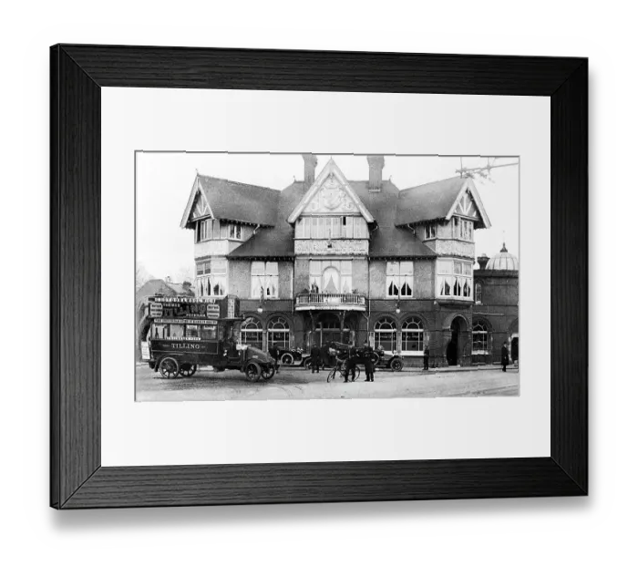 Framed Print : Croydon Swan and Sugar Loaf Pub early 1900s Framed Print : Croydon Swan and Sugar Loaf Pub early 1900s