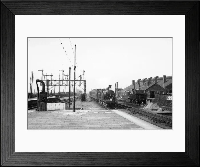 Framed Print : Basingstoke Railway Station early 1900s Framed Print : Basingstoke Railway Station early 1900s