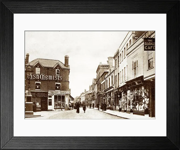 Framed Print : Basingstoke, London Street Framed Print : Basingstoke, London Street