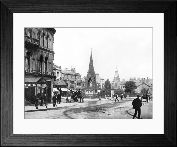 Framed Print : Harrogate, Station Square Framed Print : Harrogate, Station Square