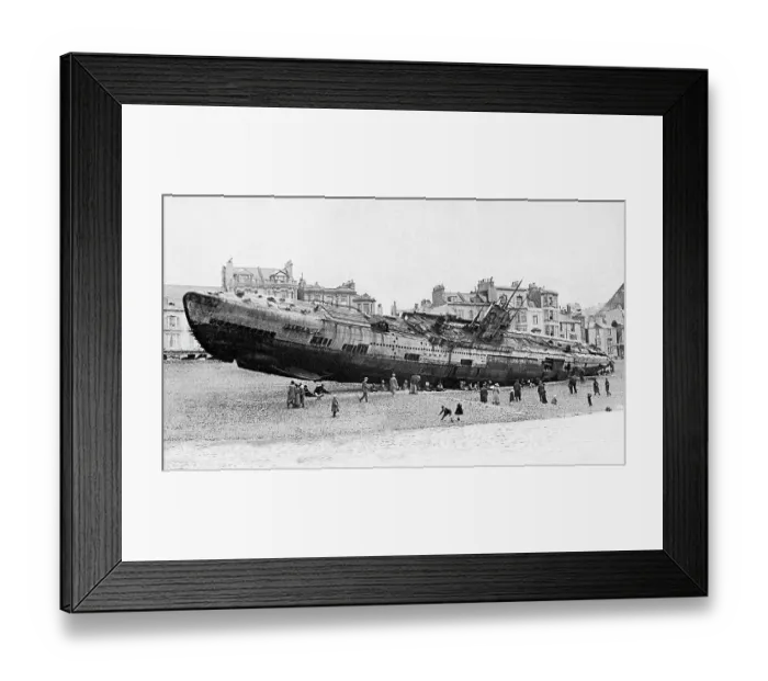 Framed Print : German submarine on Hastings beach, 15th April, 1919 Framed Print : German submarine on Hastings beach, 15th April, 1919