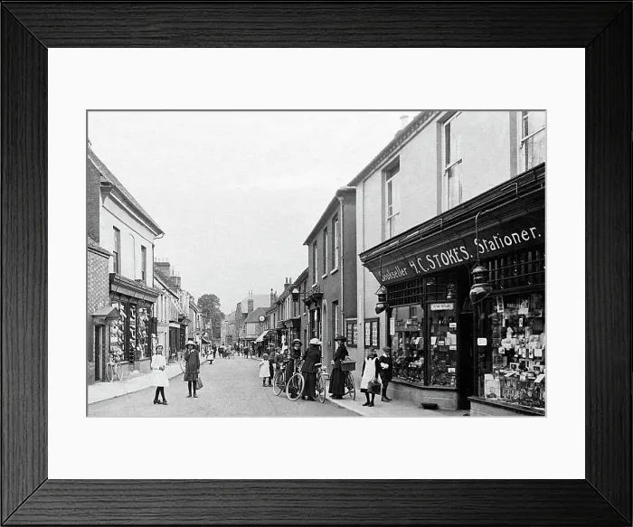 Framed Print : High Street, Bishops Waltham early 1900's Framed Print : High Street, Bishops Waltham early 1900's