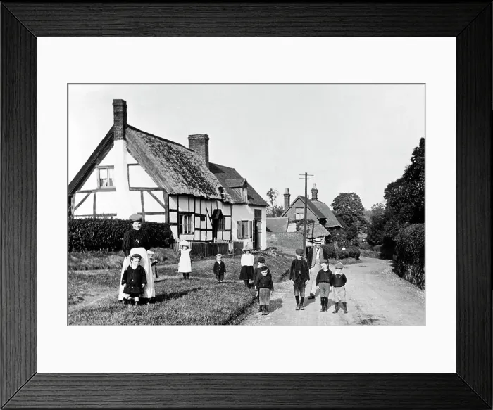 Framed Print : Schoool Hill, Bishops Tachbrook early 1900's Framed Print : Schoool Hill, Bishops Tachbrook early 1900's