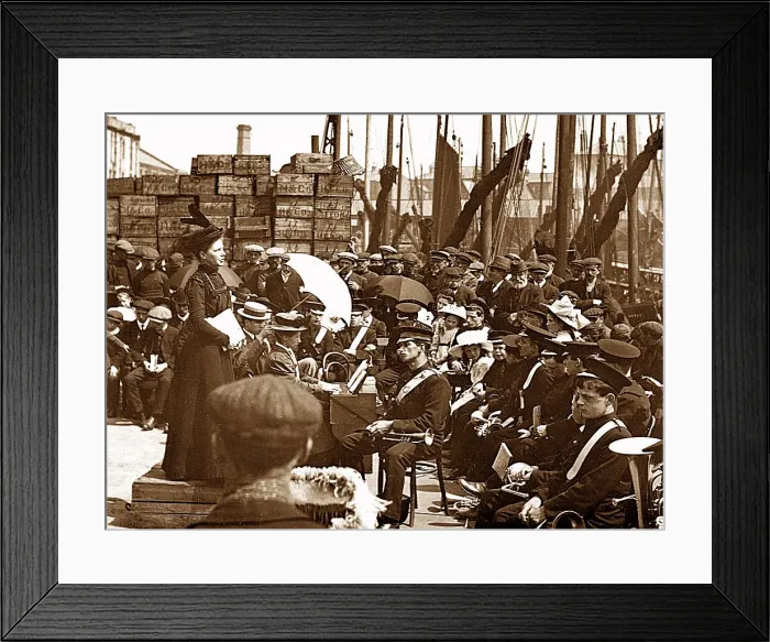 Framed Print : Temperance meeting, North Shields early 1900's Framed Print : Temperance meeting, North Shields early 1900's
