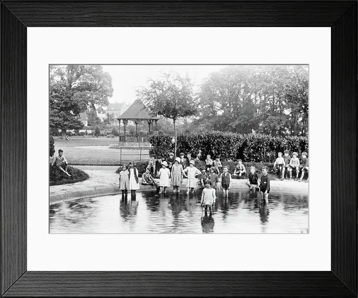 Framed Print : John Coles Park, Chippenham early 1900's Framed Print : John Coles Park, Chippenham early 1900's