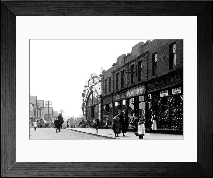 Framed Print : South Elmsall Barnsley Road probably 1920s Framed Print : South Elmsall Barnsley Road probably 1920s