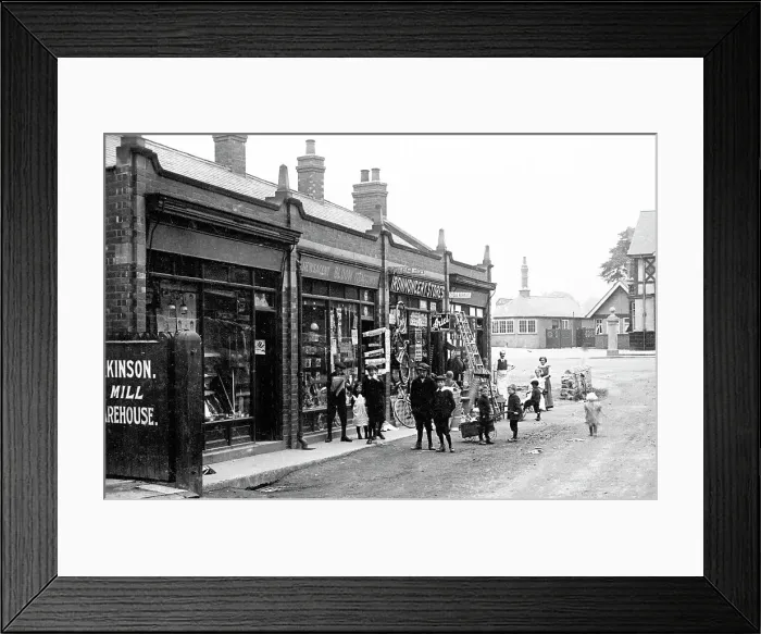 Framed Print : South Elmsall Station Road early 1900s Framed Print : South Elmsall Station Road early 1900s