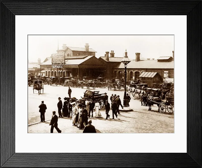 Framed Print : Doncaster Railway Station early 1900s Framed Print : Doncaster Railway Station early 1900s
