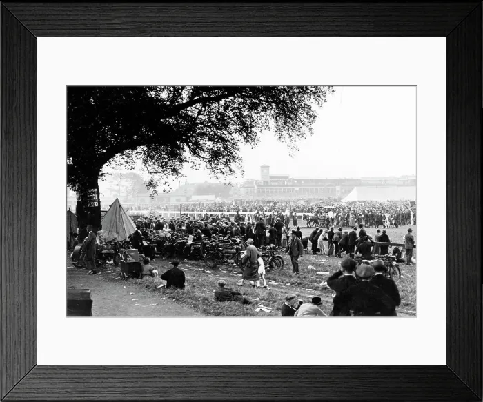 Framed Print : Doncaster Racecourse early 1900's Framed Print : Doncaster Racecourse early 1900's
