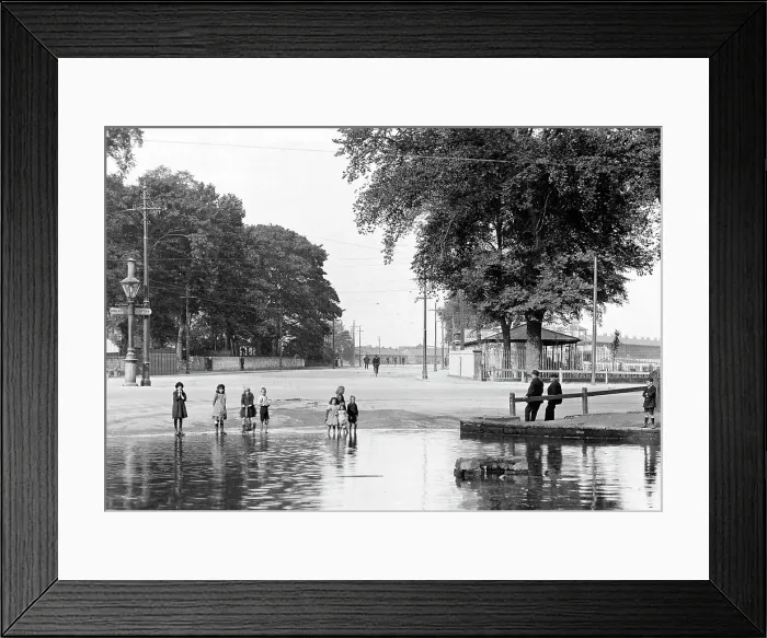 Framed Print : Doncaster Racecourse Entrance early 1900's Framed Print : Doncaster Racecourse Entrance early 1900's