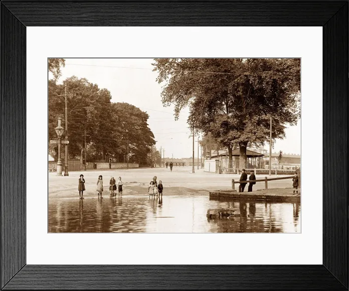 Framed Print : Doncaster Race Course early 1900s Framed Print : Doncaster Race Course early 1900s