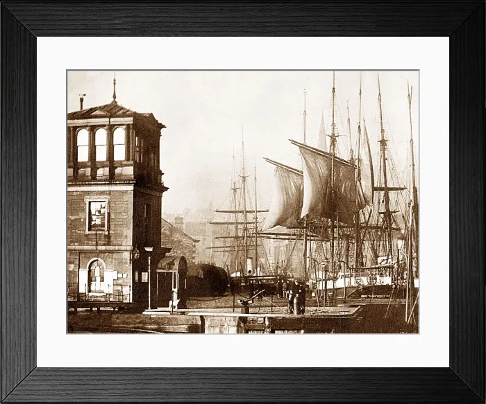 Framed Print : Dundee Whaler's Harbour early 1900s Framed Print : Dundee Whaler's Harbour early 1900s