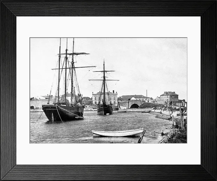 Framed Print : The Harbour, Dungarvan early 1900's Framed Print : The Harbour, Dungarvan early 1900's
