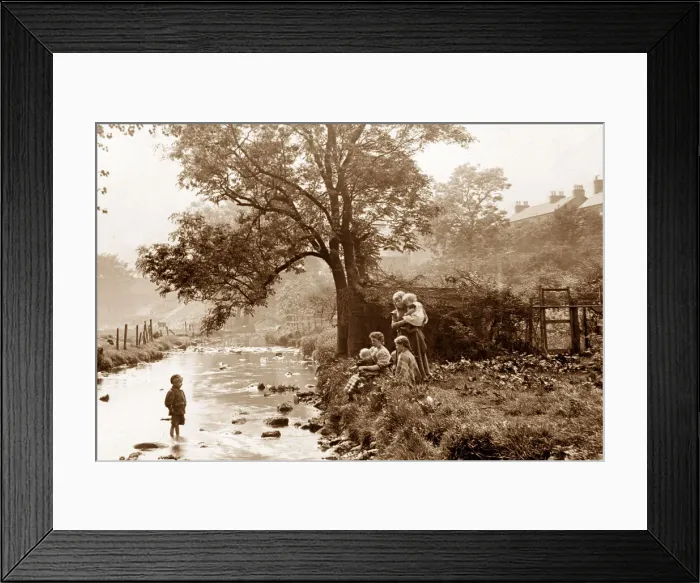 Framed Print : Playing in the river at Duntocher, Scotland, early 1900s Framed Print : Playing in the river at Duntocher, Scotland, early 1900s