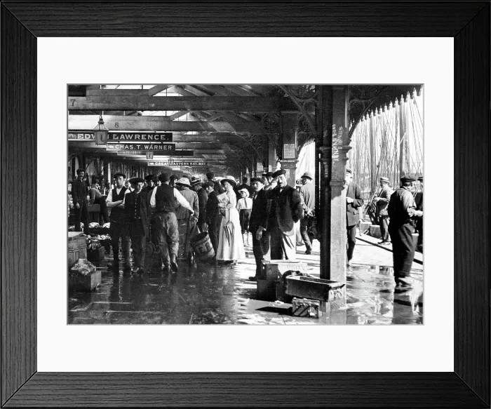 Framed Print : Lowestoft Fish Market early 1900s Framed Print : Lowestoft Fish Market early 1900s