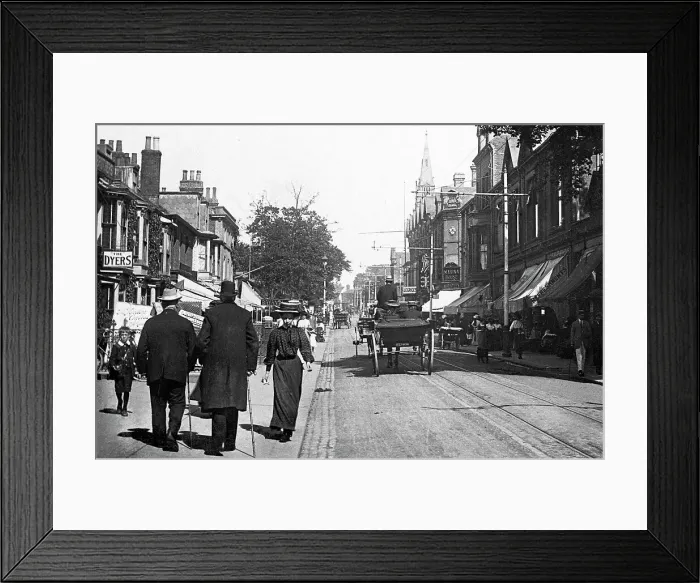 Framed Print : Lowestoft London Road North early 1900s Framed Print : Lowestoft London Road North early 1900s
