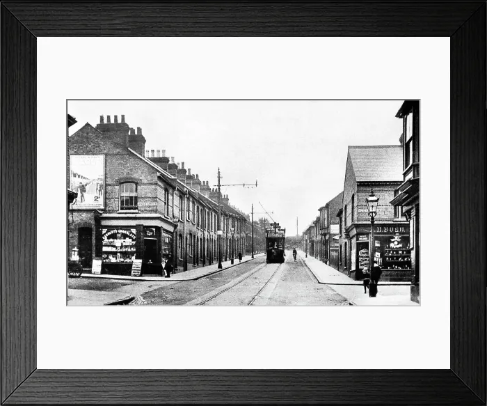 Framed Print : Ashton Road, Luton early 1900's Framed Print : Ashton Road, Luton early 1900's