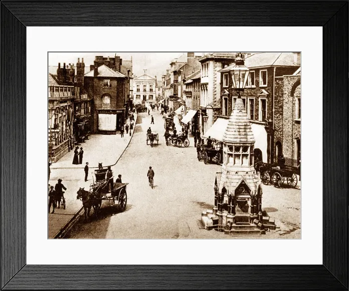 Framed Print : George Street, Luton early 1900's Framed Print : George Street, Luton early 1900's