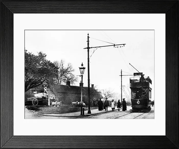 Framed Print : Round Green, Luton early 1900's Framed Print : Round Green, Luton early 1900's