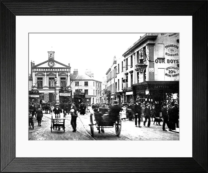 Framed Print : Town Hall, Luton early 1900's Framed Print : Town Hall, Luton early 1900's