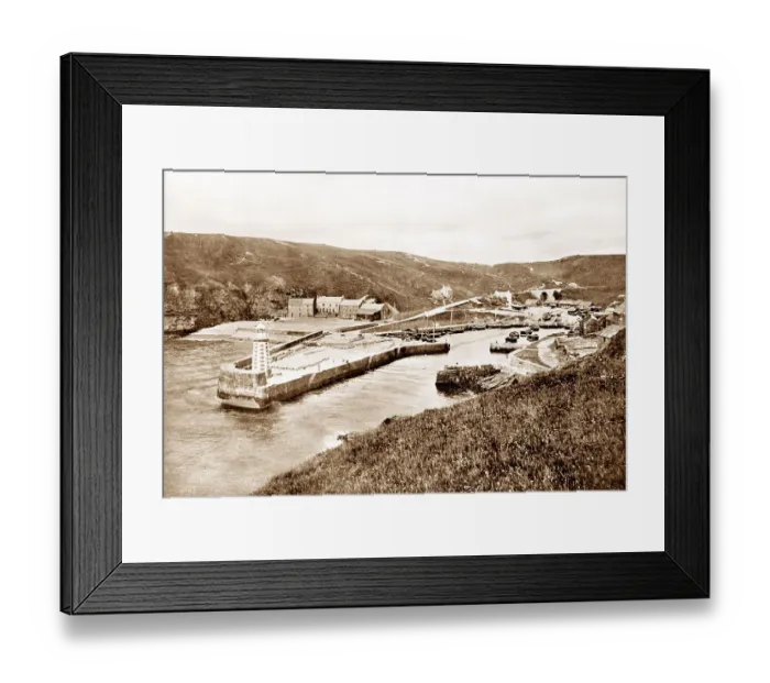 Framed Print : The harbour, Lybster early 1900's Framed Print : The harbour, Lybster early 1900's