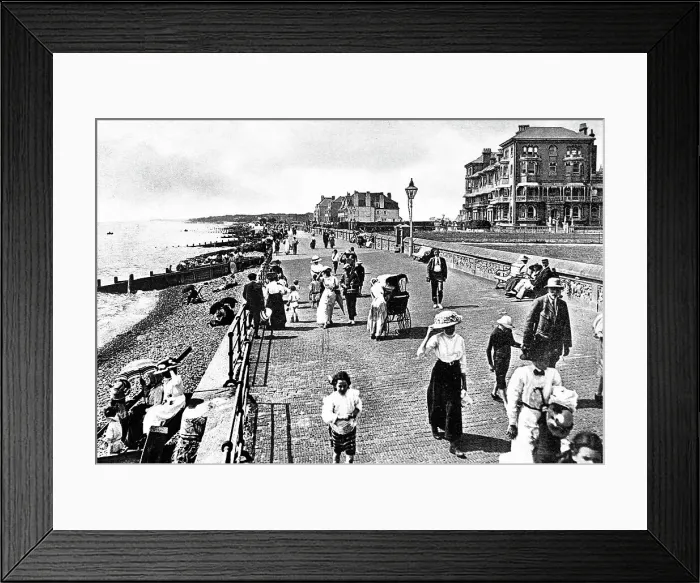 Framed Print : Bognor Parade West Framed Print : Bognor Parade West