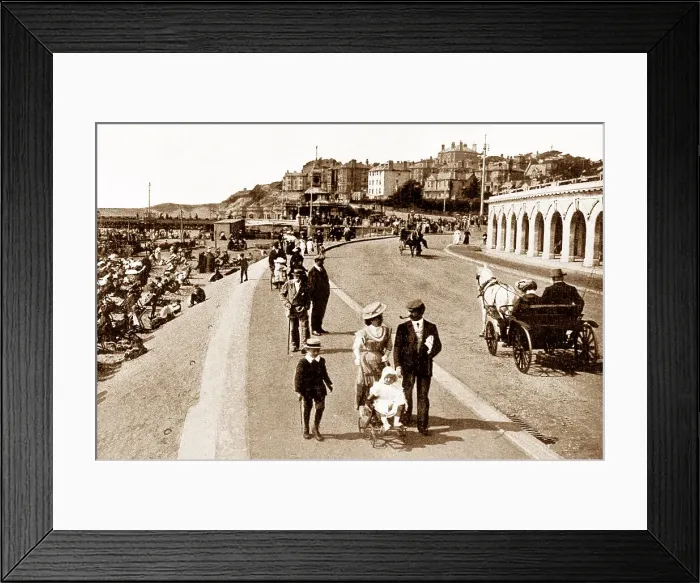 Framed Print : Bournemouth Undercliffe Drive early 1900s Framed Print : Bournemouth Undercliffe Drive early 1900s