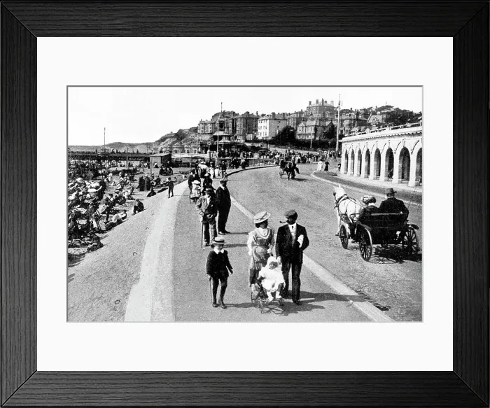 Framed Print : Undercliffe Drive, Bournemouth Framed Print : Undercliffe Drive, Bournemouth