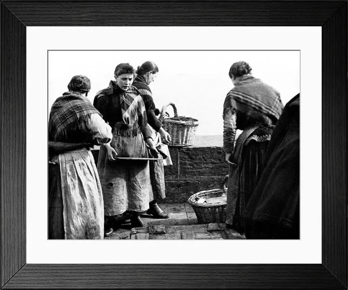 Framed Print : Fishwives, Newhaven Edinburgh Framed Print : Fishwives, Newhaven Edinburgh