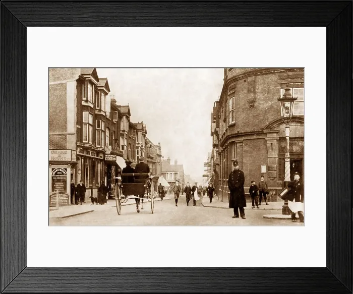 Framed Print : Chertsey Road, Woking Framed Print : Chertsey Road, Woking
