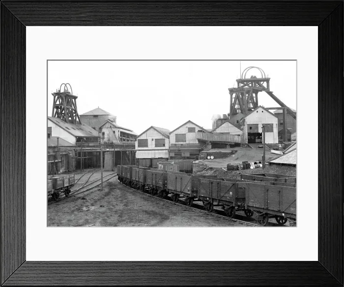 Framed Print : Wombwell Main Colliery early 1900s Framed Print : Wombwell Main Colliery early 1900s