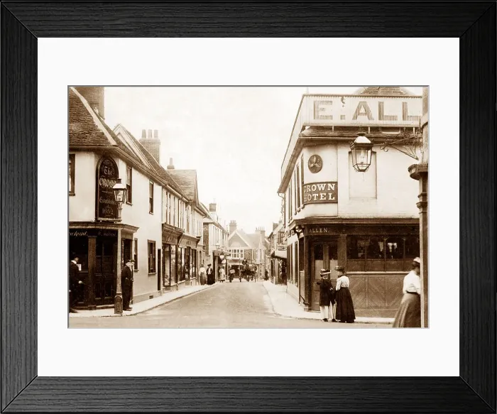 Framed Print : Crown Hotel, Woodbridge Framed Print : Crown Hotel, Woodbridge