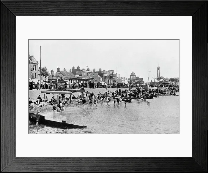 Framed Print : Marine Parade, Southend on Sea Framed Print : Marine Parade, Southend on Sea