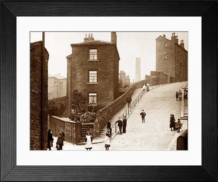 Framed Print : Gratix Lane, Sowerby Bridge Framed Print : Gratix Lane, Sowerby Bridge