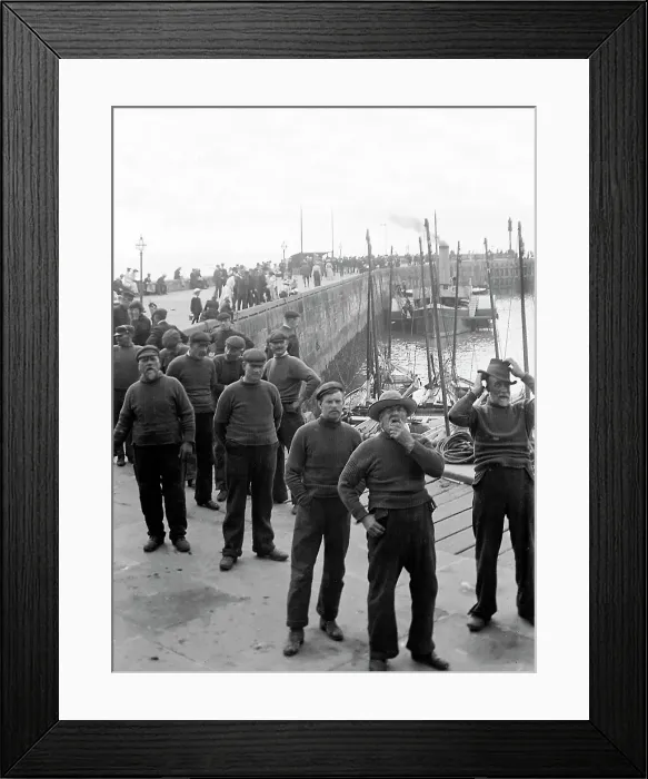 Framed Print : Fishermen, Bridlington Framed Print : Fishermen, Bridlington