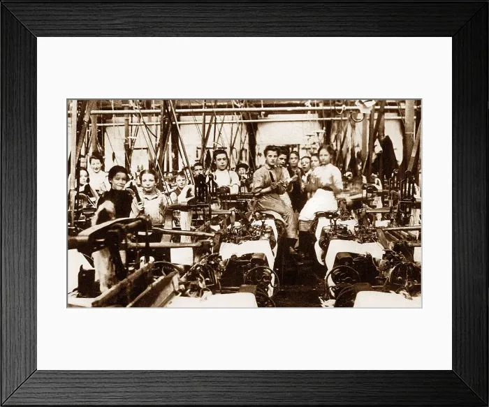 Framed Print : Burnley Textile Workers early 1900s Framed Print : Burnley Textile Workers early 1900s