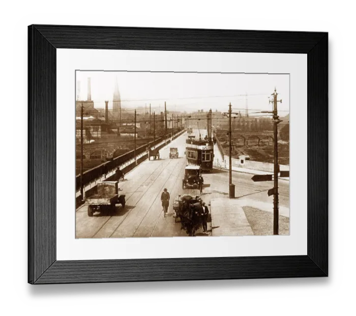Framed Print : Burton-on-Trent Trent Bridge probably 1920s Framed Print : Burton-on-Trent Trent Bridge probably 1920s