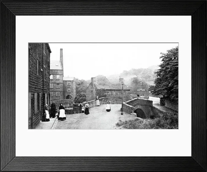 Framed Print : Carry Bridge, Colne Framed Print : Carry Bridge, Colne