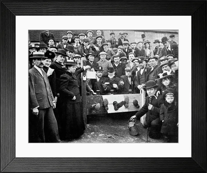 Framed Print : Village Stocks, Pole Fair, Corby