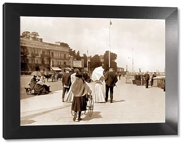 Cowes Parade Isle of Wight early 1900s