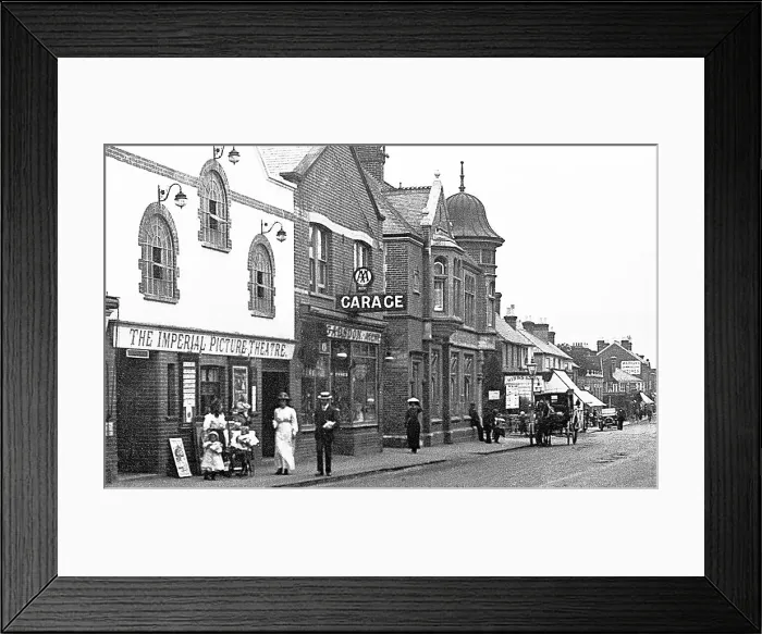 Framed Print : Imperial Picture Theatre, Brighton Road Crawley Framed Print : Imperial Picture Theatre, Brighton Road Crawley
