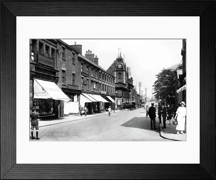 Framed Print : Earle Street, Crewe Framed Print : Earle Street, Crewe