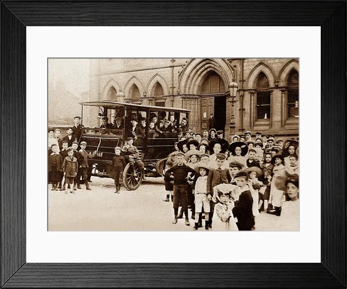 Framed Print : Motor Bus, Yeadon Framed Print : Motor Bus, Yeadon