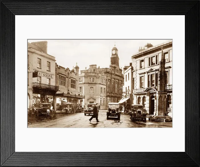 Framed Print : The Borough, Yeovil 1930s Framed Print : The Borough, Yeovil 1930s
