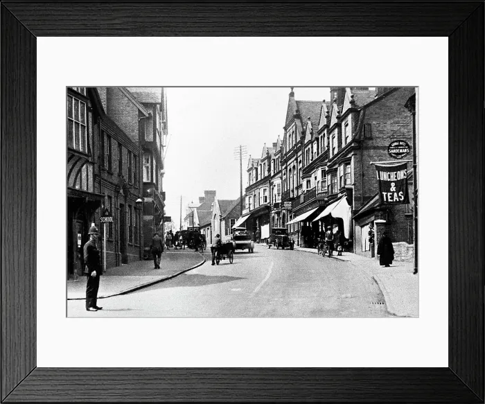 Framed Print : Tring High Street probably 1920s Framed Print : Tring High Street probably 1920s