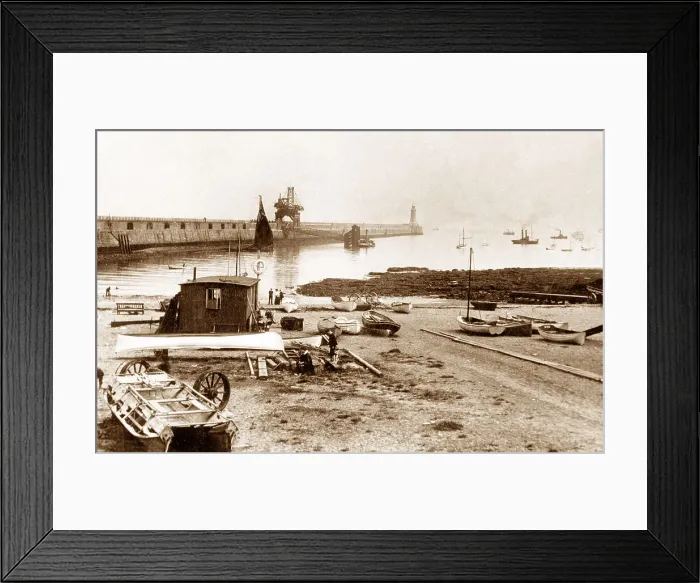 Framed Print : Haven and Pier, Tynemouth