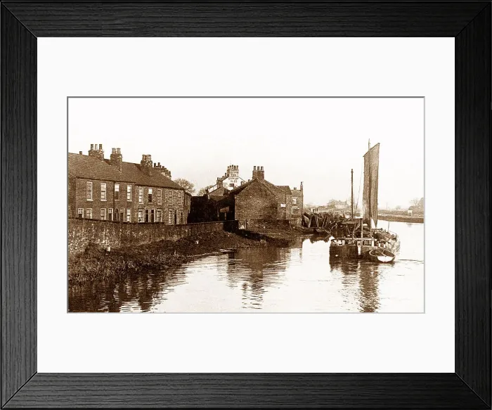 Framed Print : The Canal, Stainforth Framed Print : The Canal, Stainforth