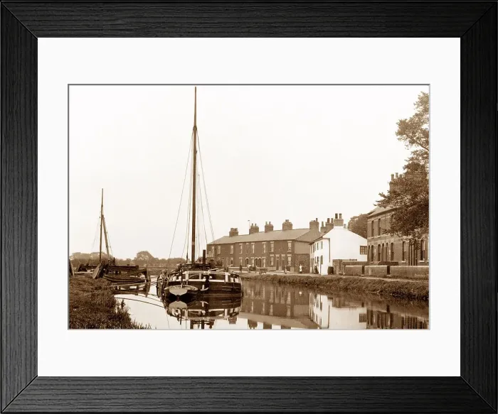 Framed Print : The Canal, Stainforth Framed Print : The Canal, Stainforth