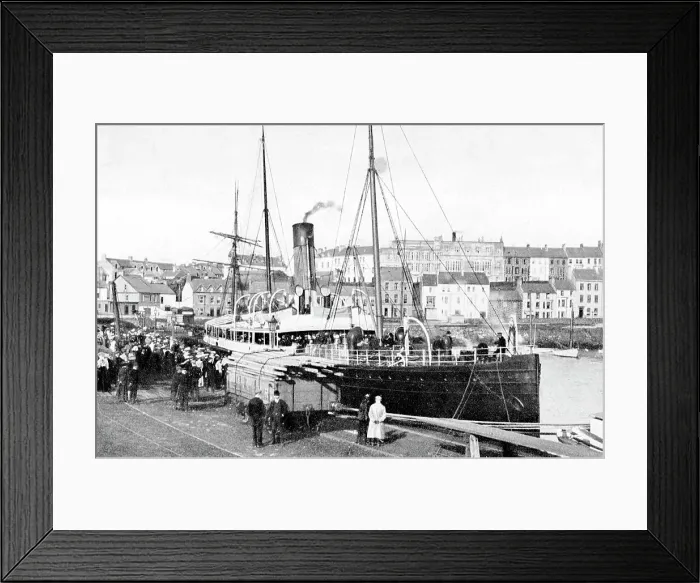 Framed Print : The Glasgow Boat, Portrush Harbour Framed Print : The Glasgow Boat, Portrush Harbour