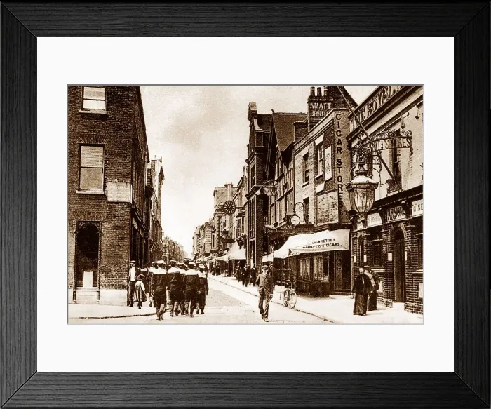 Framed Print : Queen Street, Portsea Framed Print : Queen Street, Portsea